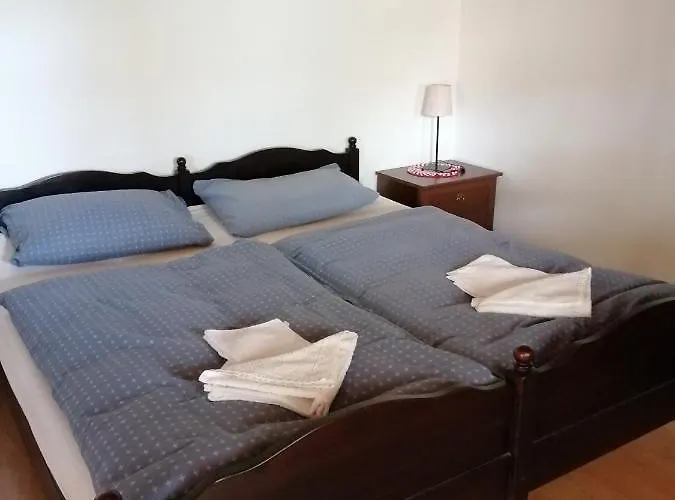 Martonvendeghaz 2 Tatil Evi